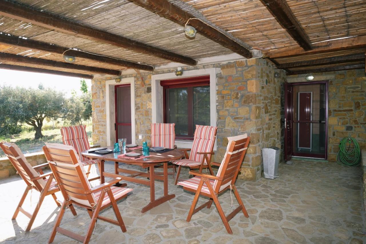 Вилла Limnos Stone House Kalliopi Экстерьер фото